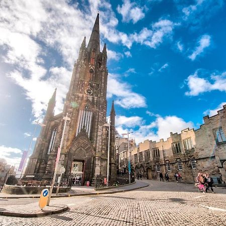 Ferienwohnung Pass The Keys Modern 3 Bed Flat On The Historic Royal Mile EDI Exterior foto
