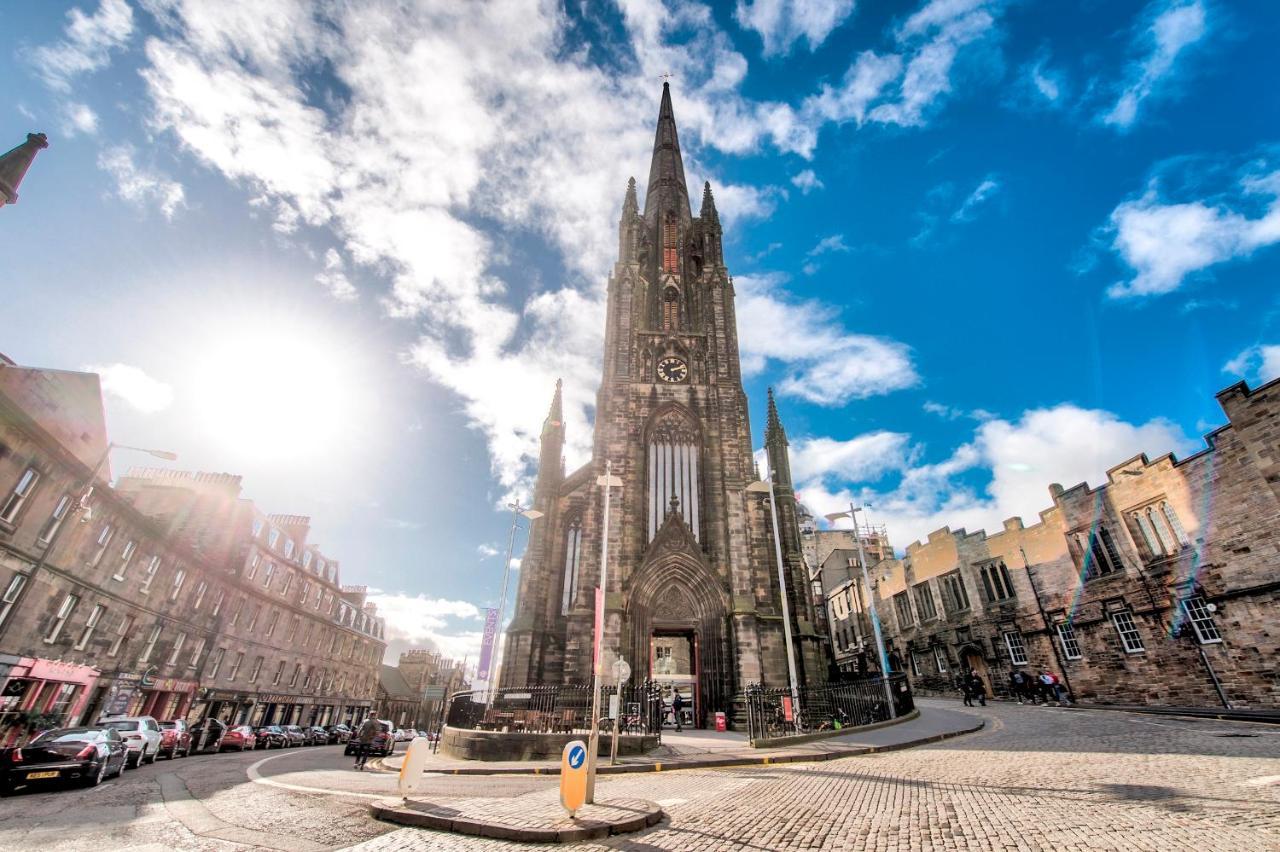 Ferienwohnung Pass The Keys Modern 3 Bed Flat On The Historic Royal Mile EDI Exterior foto