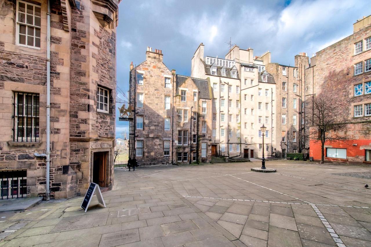 Ferienwohnung Pass The Keys Modern 3 Bed Flat On The Historic Royal Mile EDI Exterior foto