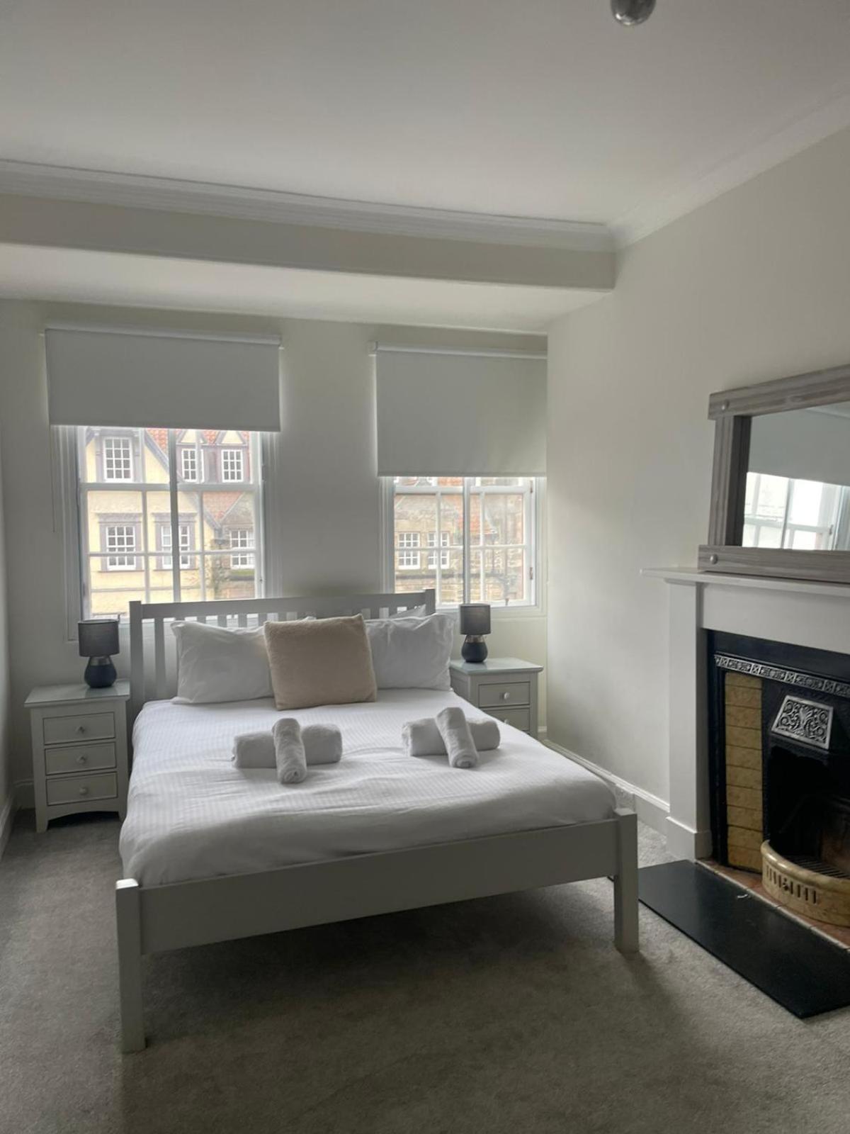 Ferienwohnung Pass The Keys Modern 3 Bed Flat On The Historic Royal Mile EDI Exterior foto